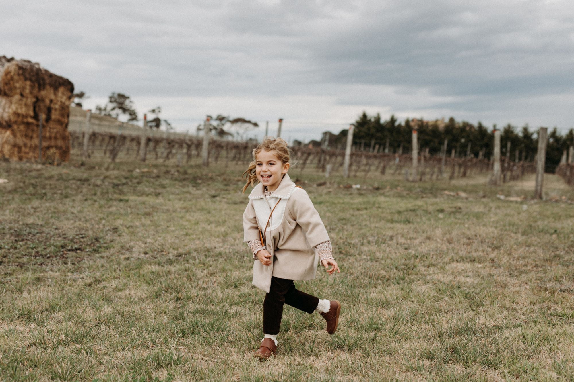 Understanding Flat Feet in Children: Tips for Daily Care and Proper Footwear