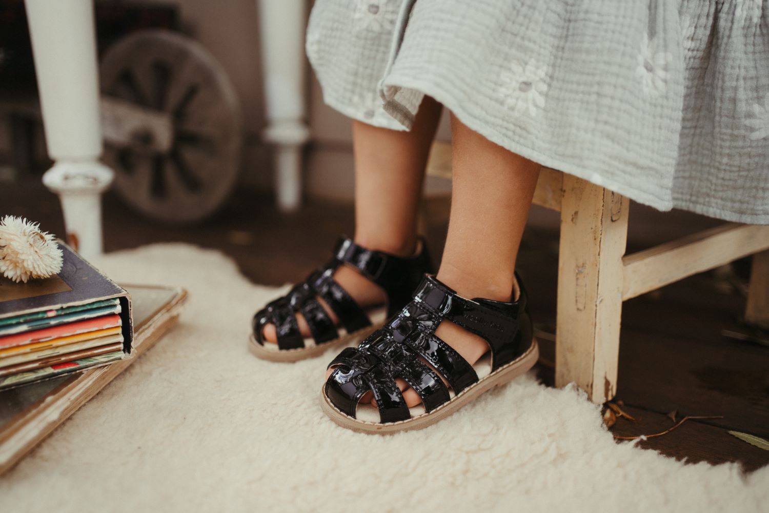 Choosing Kids' Summer Footwear: Kids' Sandals vs. Kids' Flip Flops