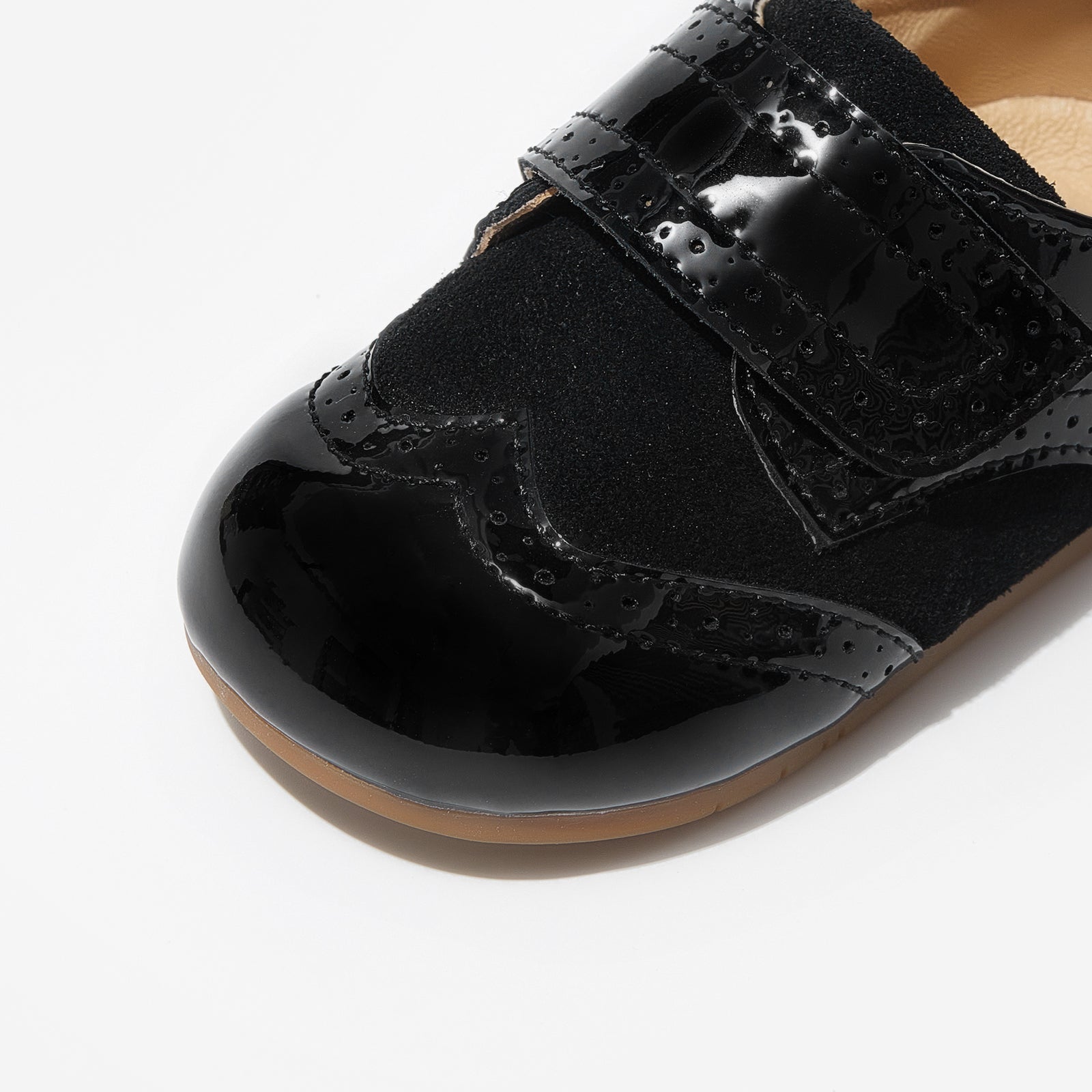 Amber - Obsidian Black - Woolly Kids - detail view