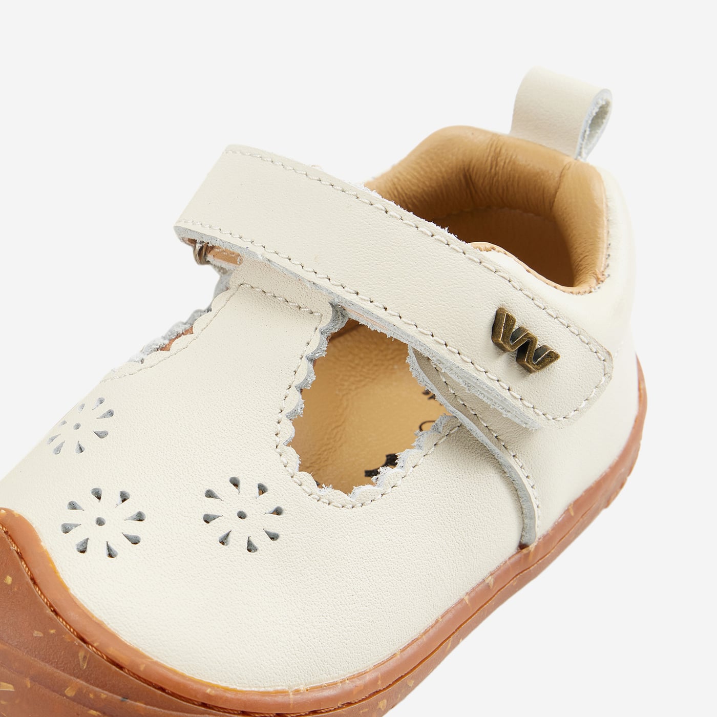 Kylie - Creamy White