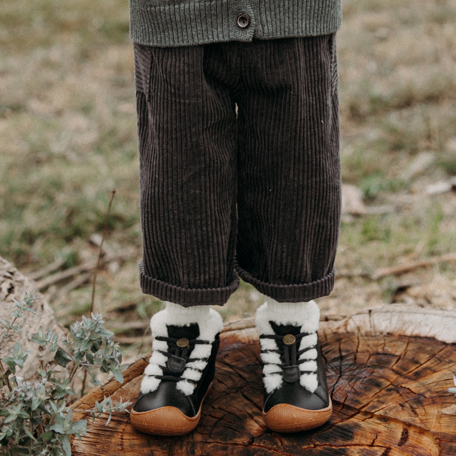 Loring - Obsidian Black