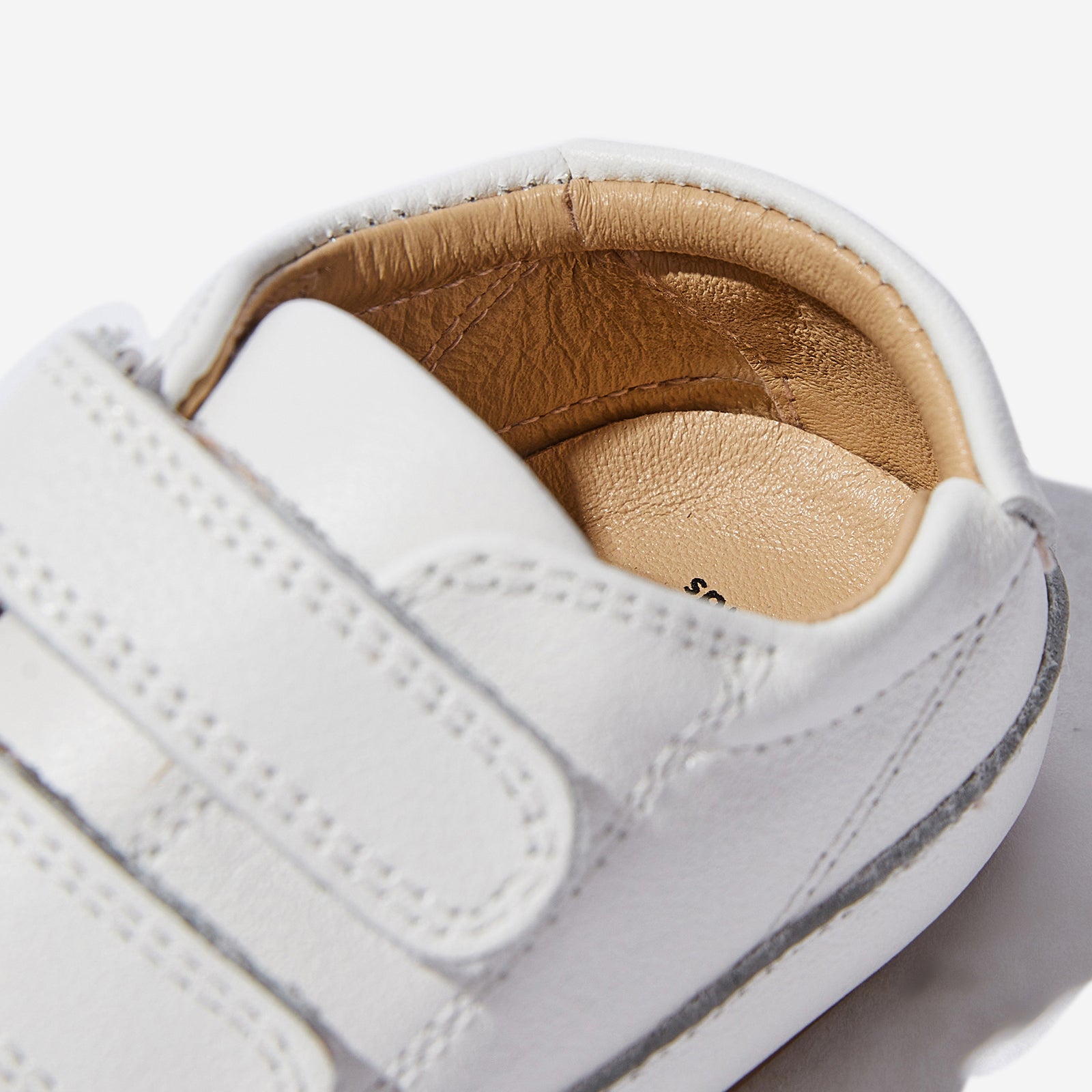 Macaron Flats - White