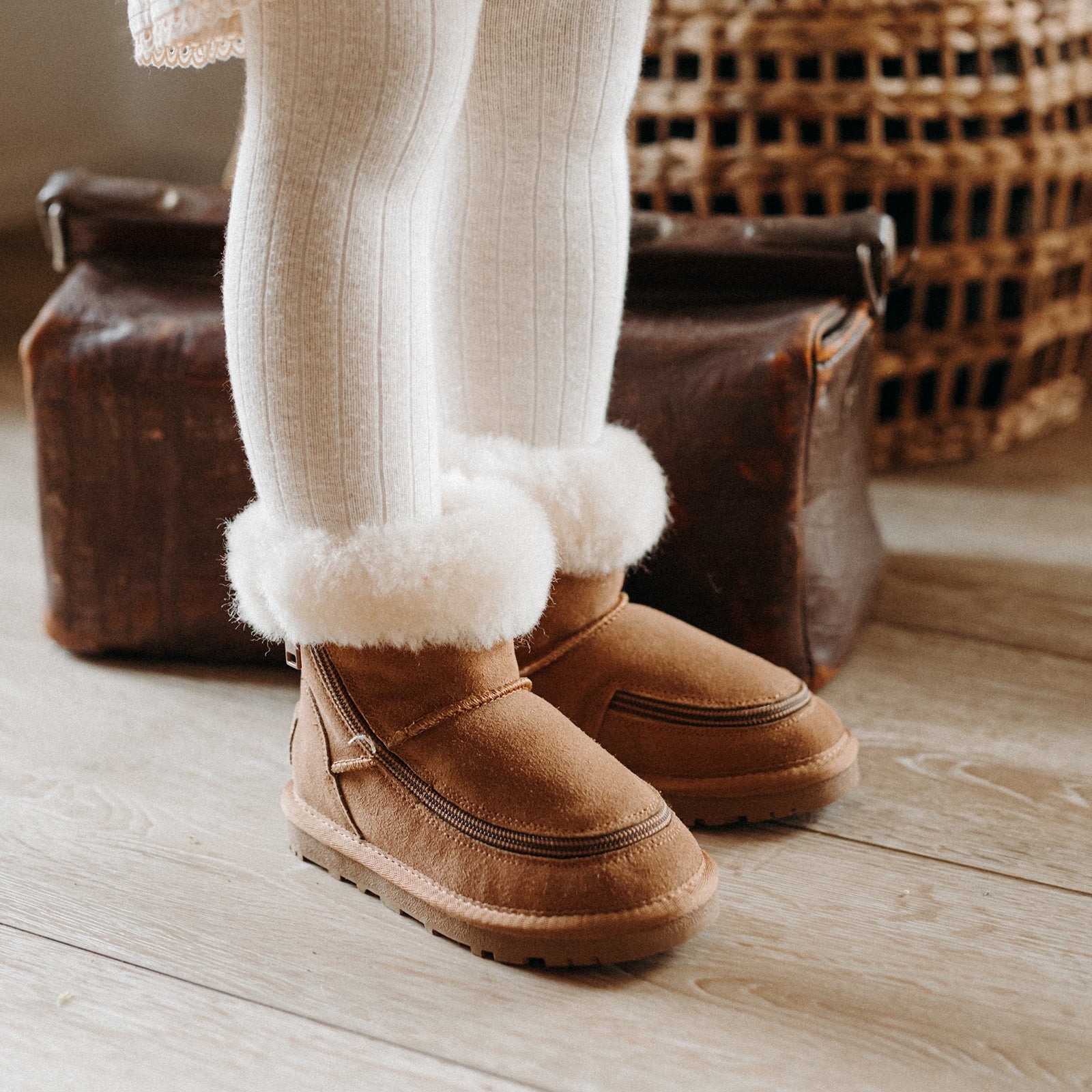 Vicky - Chestnut Brown