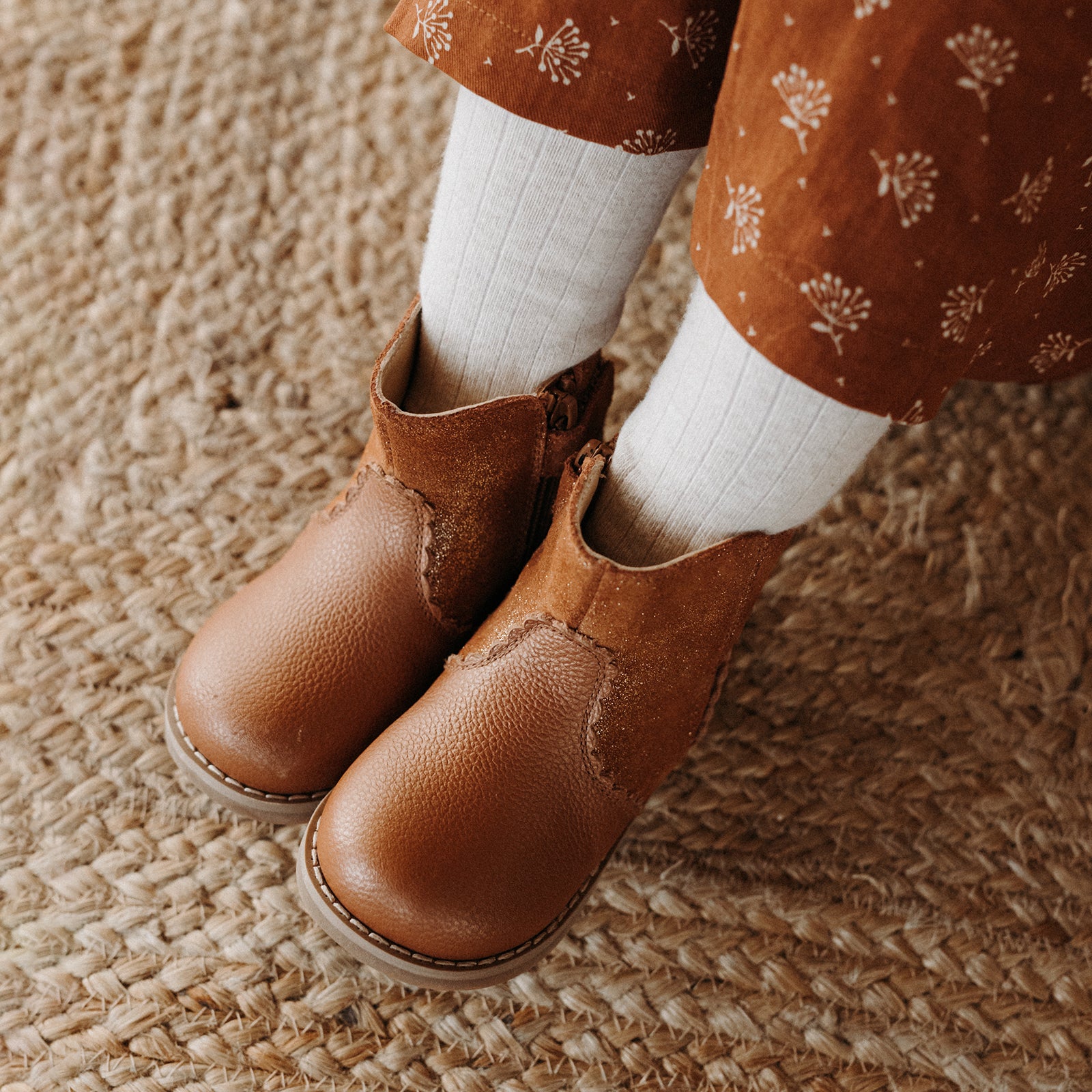 Elsa - Golden Brown - Woolly Kids - detail
