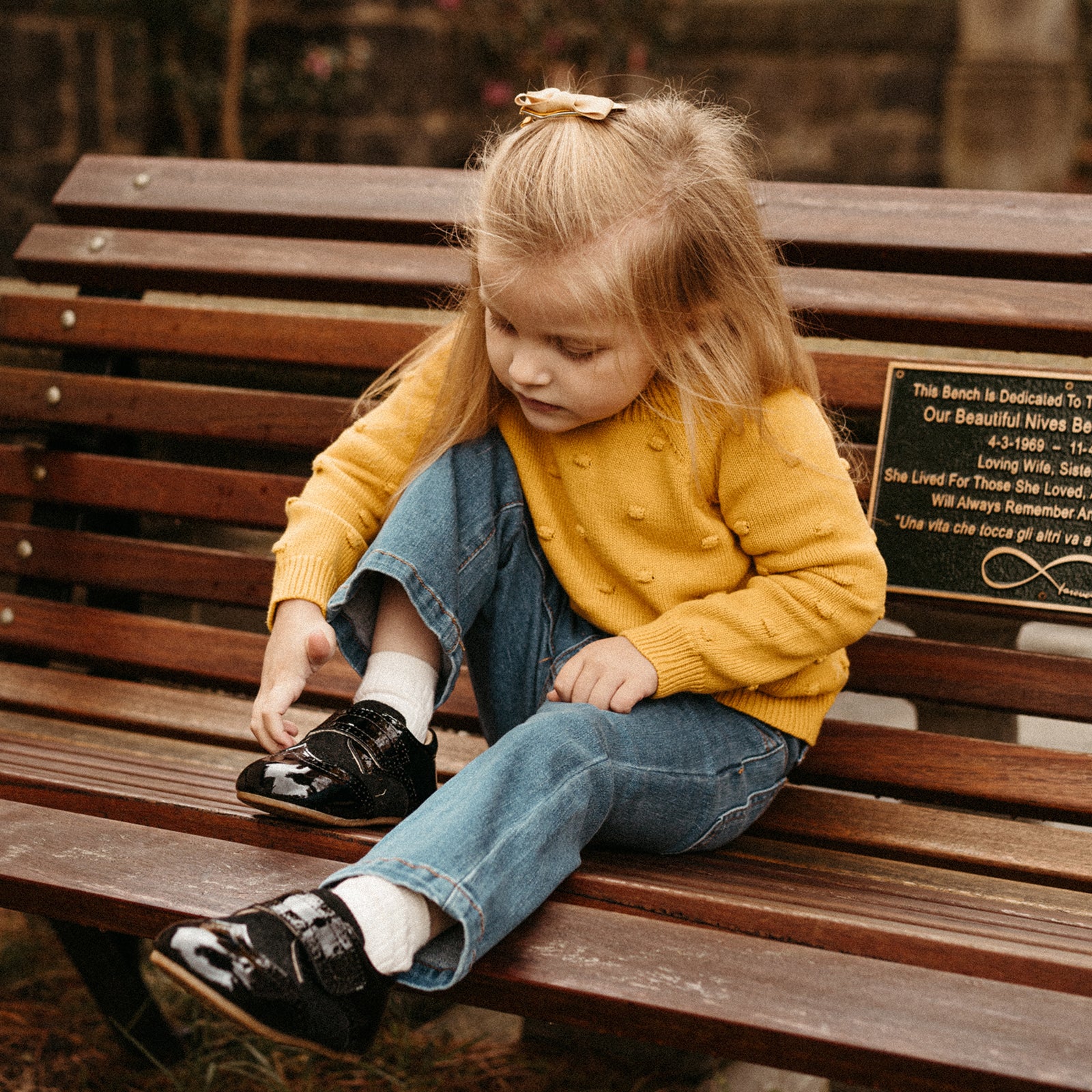 Amber - Obsidian Black - Woolly Kids - detail view