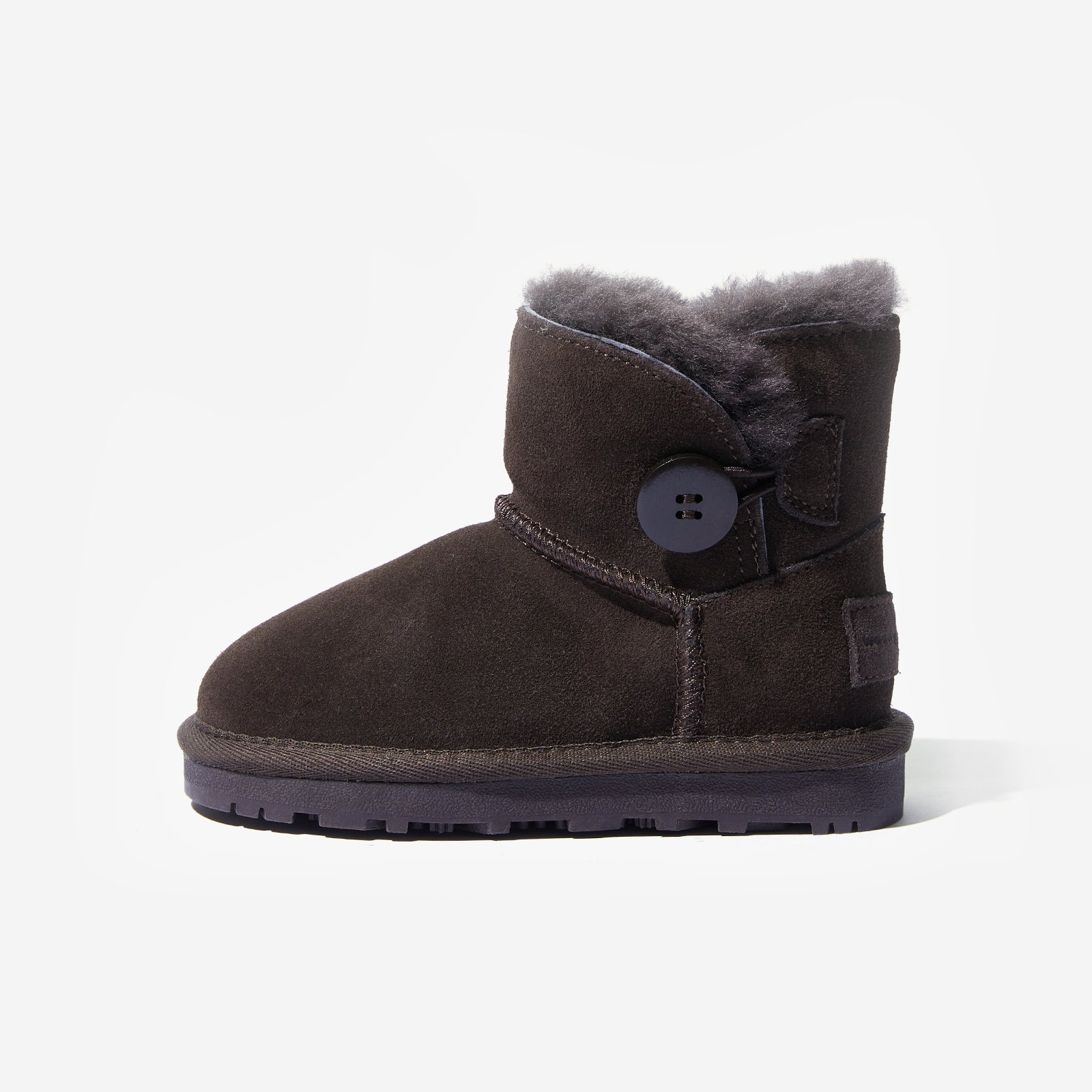 Button Classic Kids - Coffee Brown - Woolly Kids - lifestyle photo