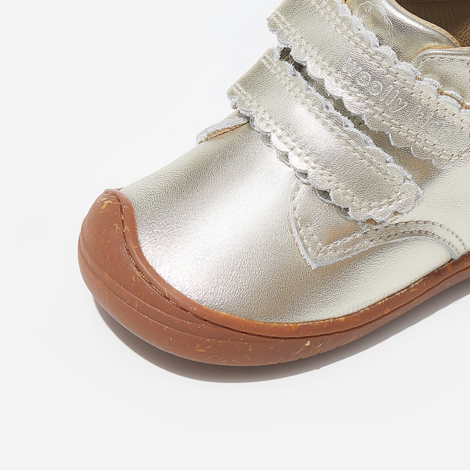 Demi - Wheatland gold