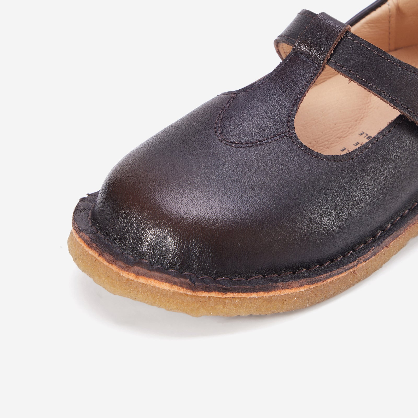 Eleanor Acorn Brown - Toe Detail