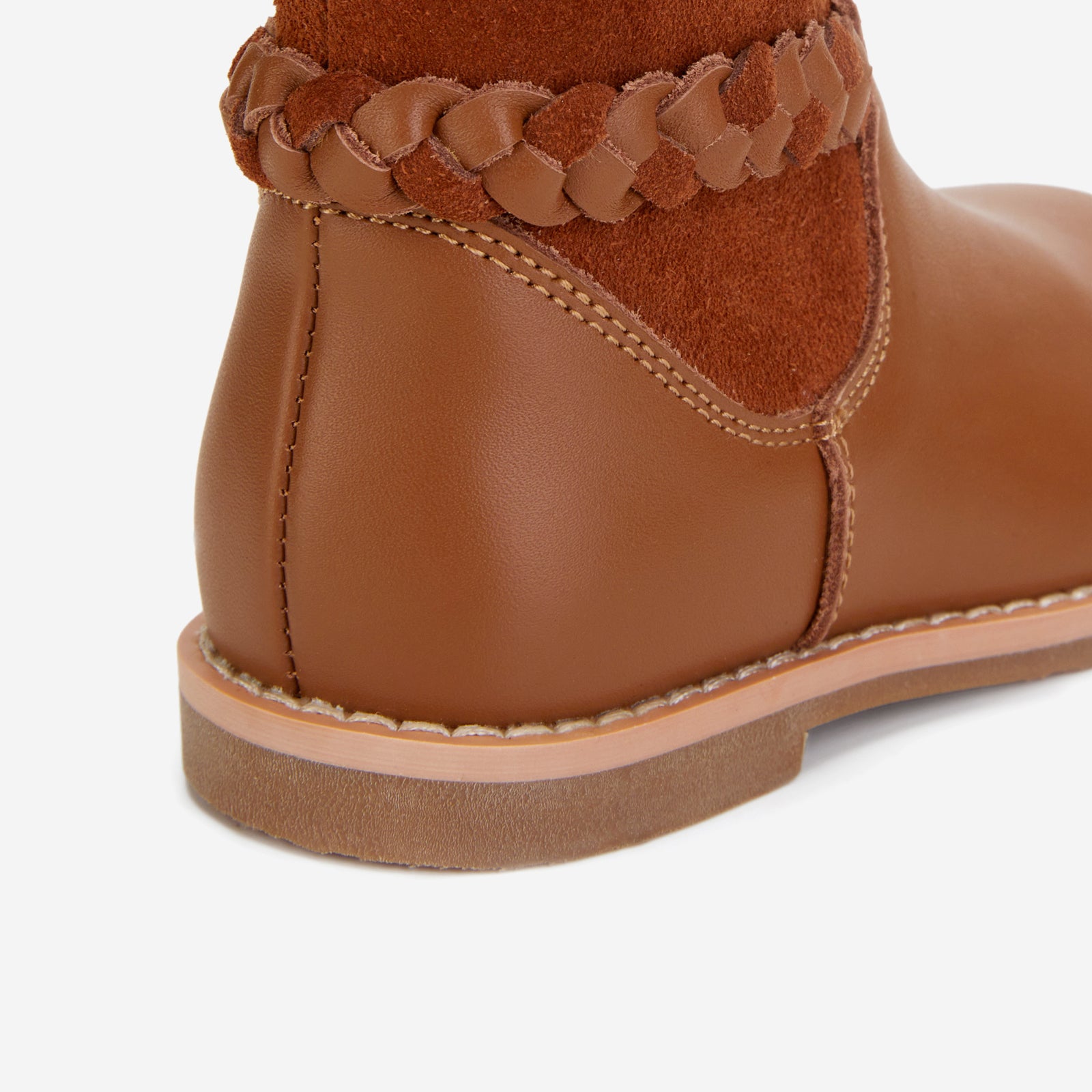 Luna - Chestnut Brown