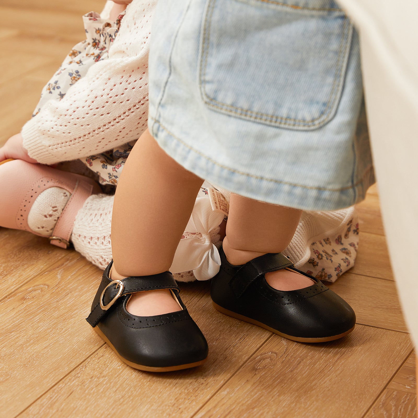 Ophelia Flat - berry black