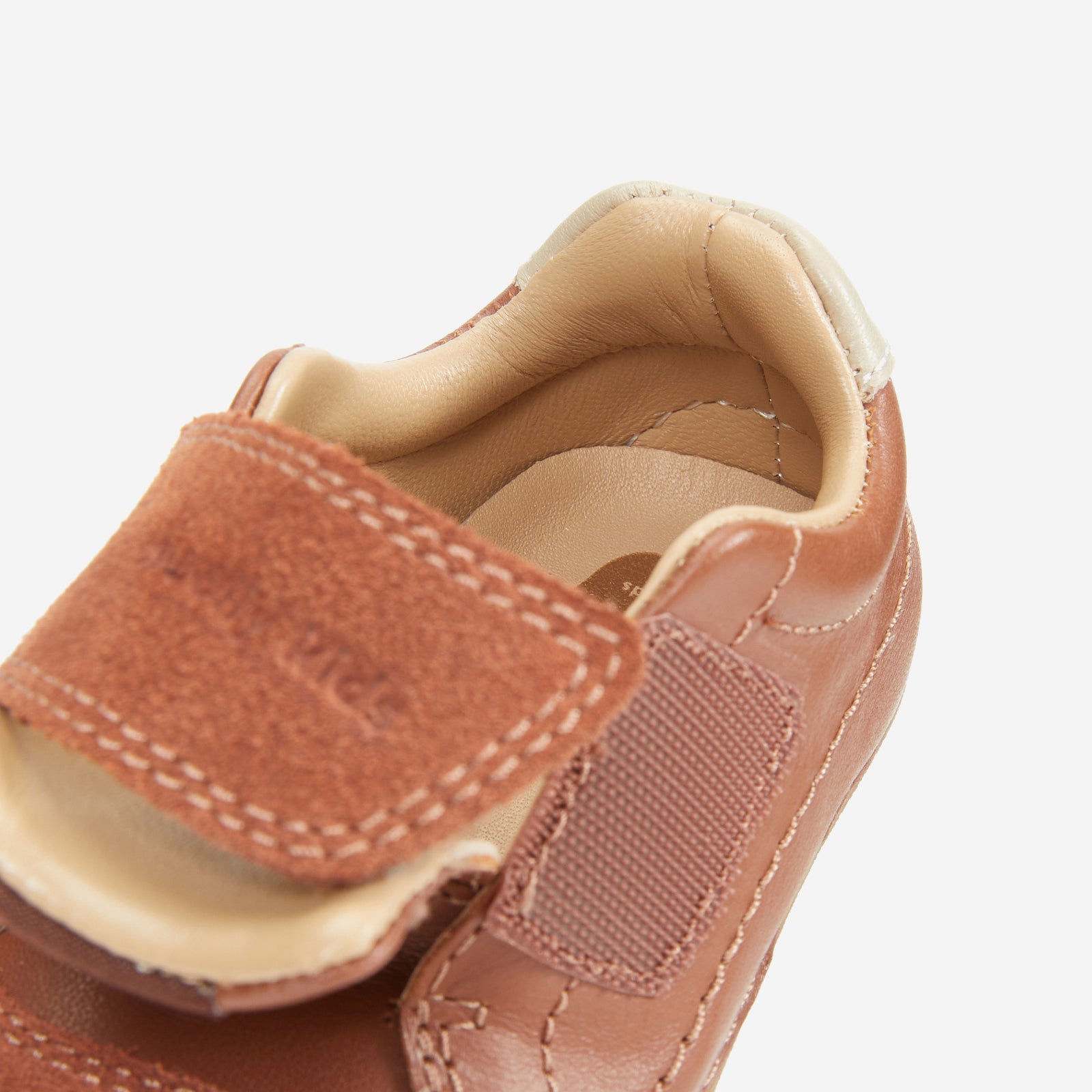 Voye - Reddish Brown